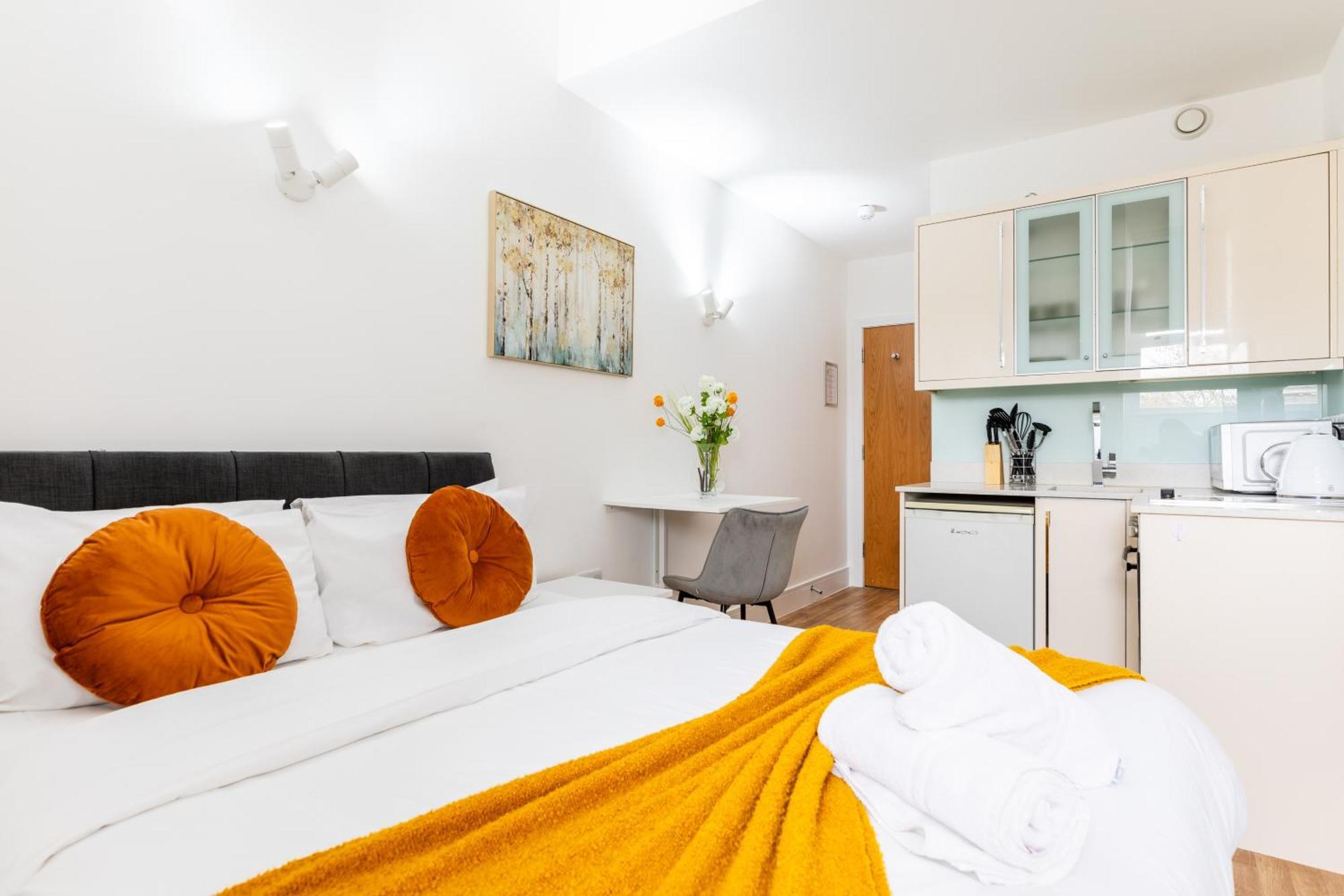 Clarges- Hsk Suites London Eksteriør bilde