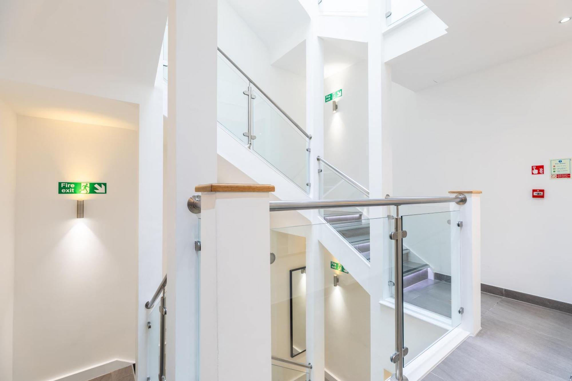 Clarges- Hsk Suites London Eksteriør bilde
