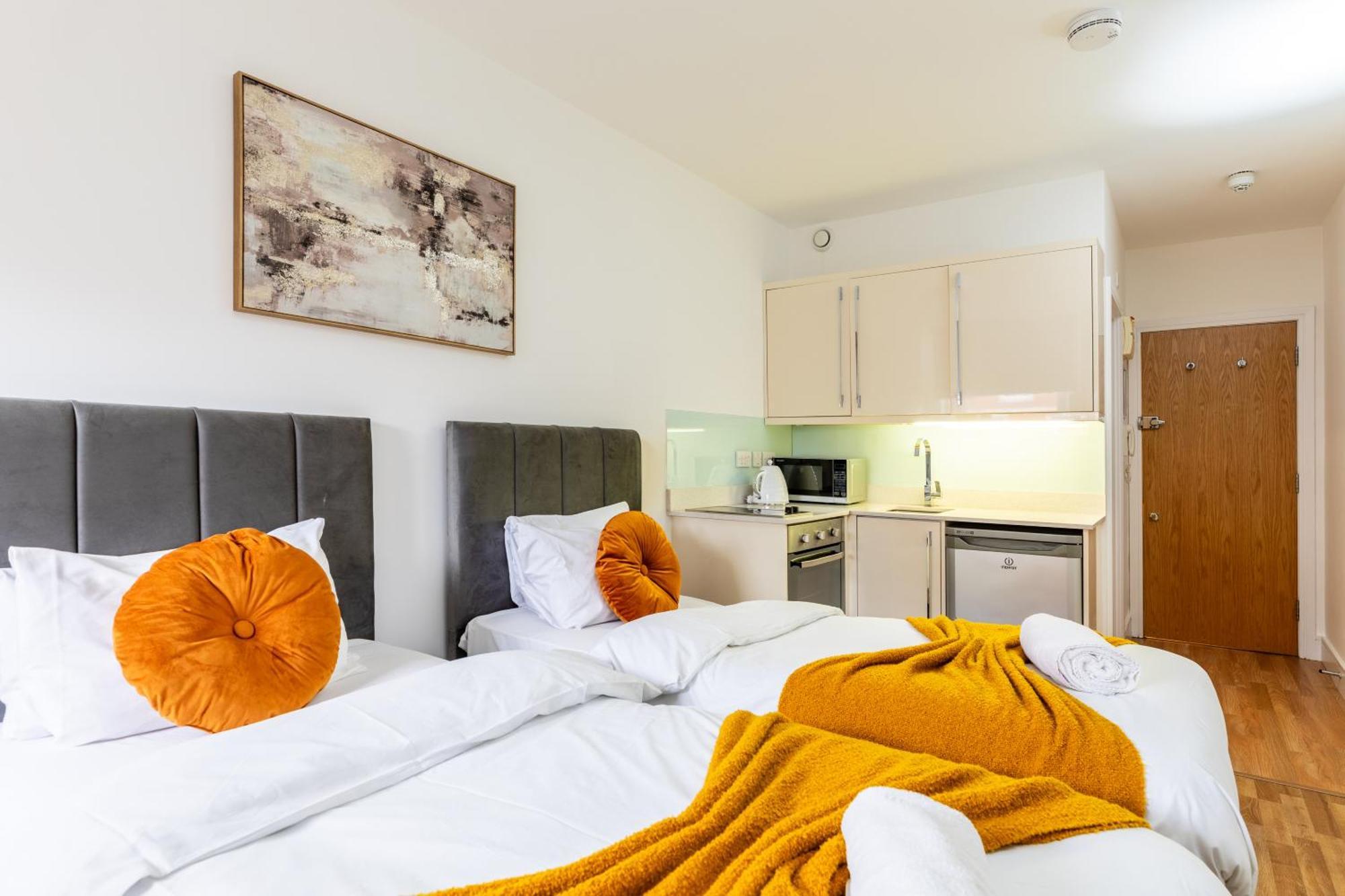 Clarges- Hsk Suites London Eksteriør bilde