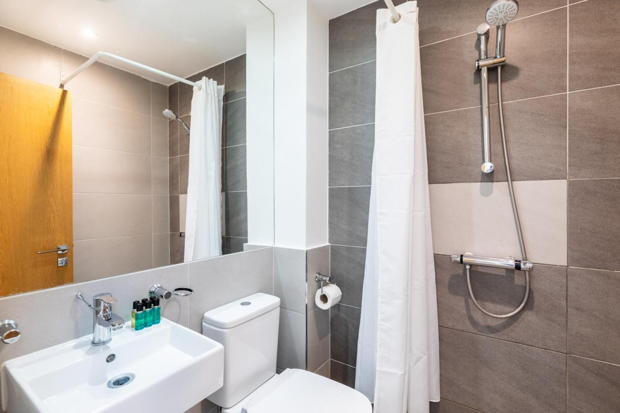 Clarges- Hsk Suites London Eksteriør bilde