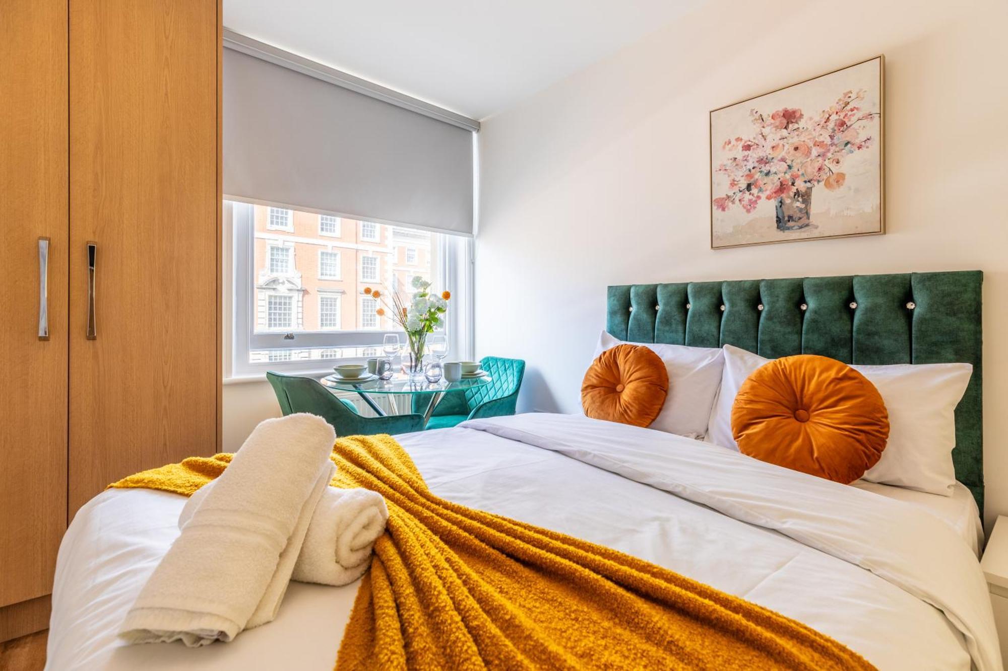 Clarges- Hsk Suites London Eksteriør bilde